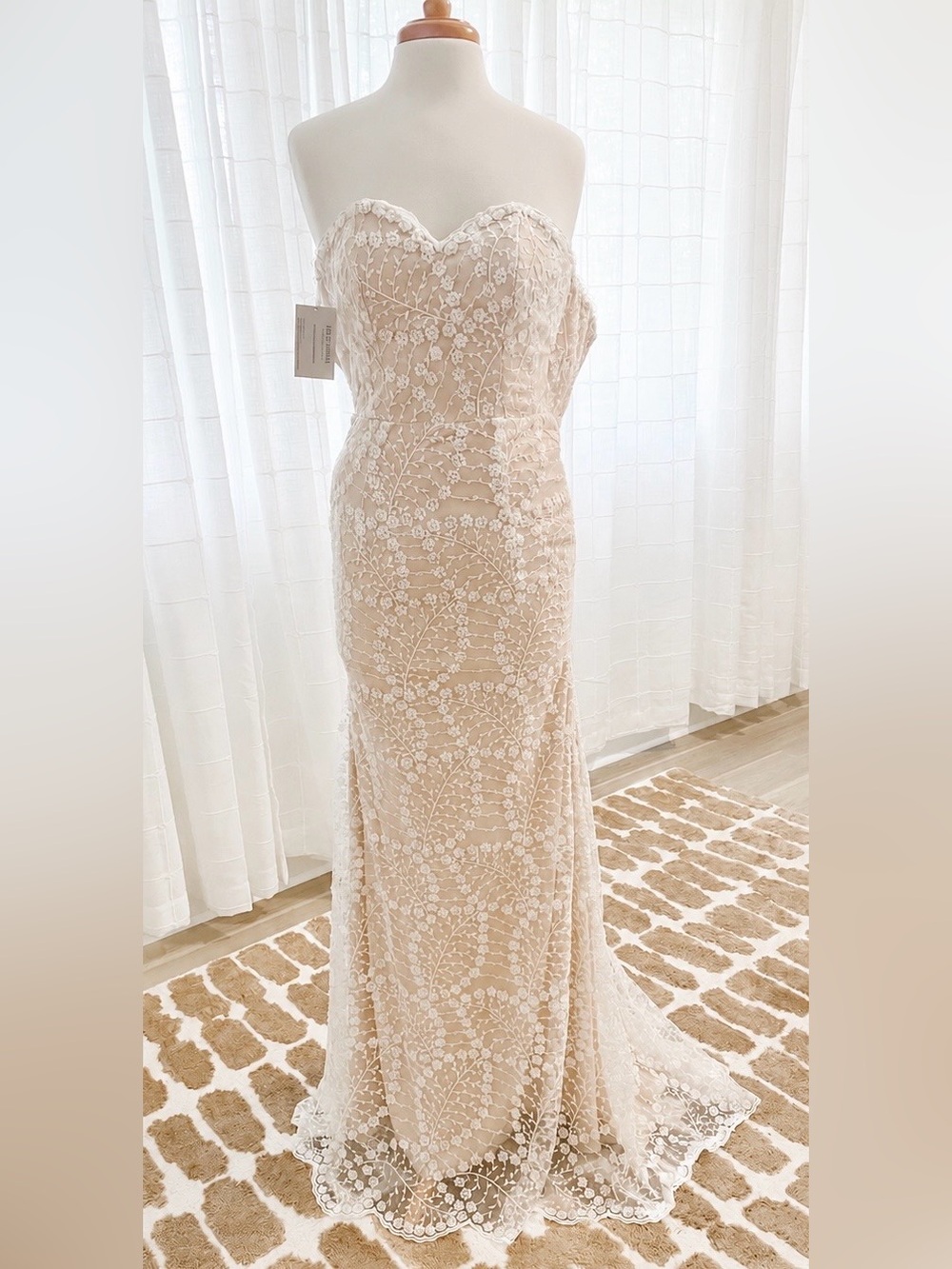 Tulip Bridal Strapless Beaded Fit & Flare Wedding Gown – Size 4 – NWT